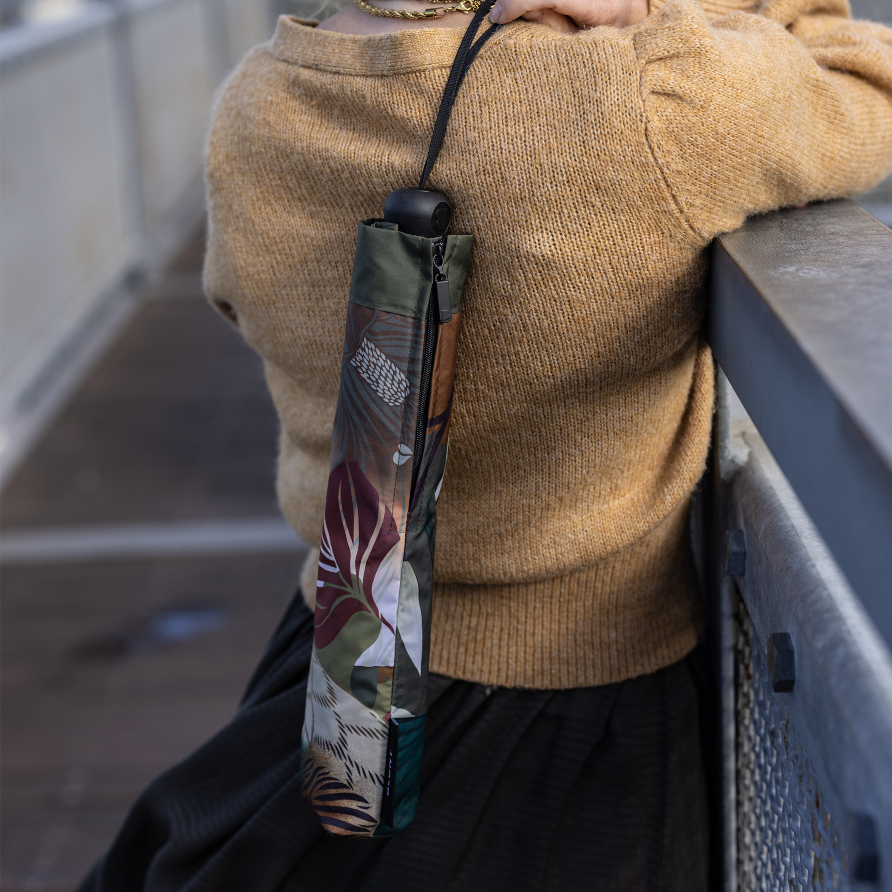 Blunt x FLOX Ahi Umbrella - Metro